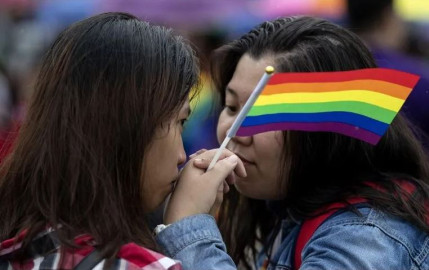 Papa emérito Benedicto XVI arremete contra matrimonio entre personas del mismo sexo 