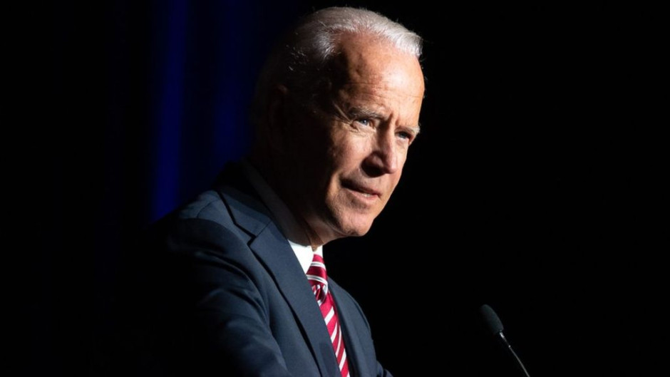 Equipo de Biden rechaza “difamaciones” sobre sus actitudes con mujeres