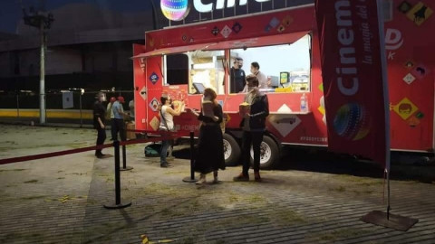 Implementan en Guadalajara primeros autocinemas durante pandemia