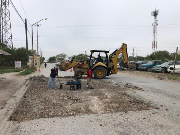 Municipio repara calles con más de 121 toneladas de asfalto