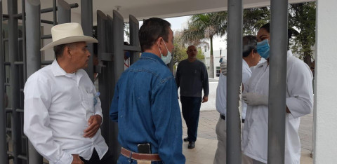 Instalan filtros sanitarios en hospitales y restringen el acceso a visitas 