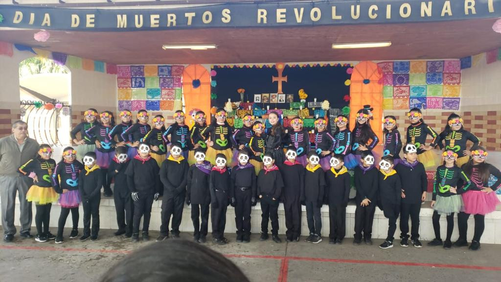 Altares de muertos, presentes en escuelas de Nuevo Laredo