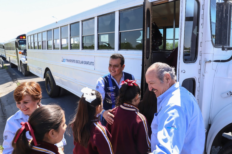 Apoya Ayuntamiento de Nvo. Laredo alumnos con transporte