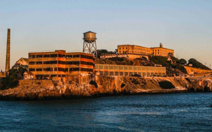 Encuentran túneles secretos en prisión de Alcatraz