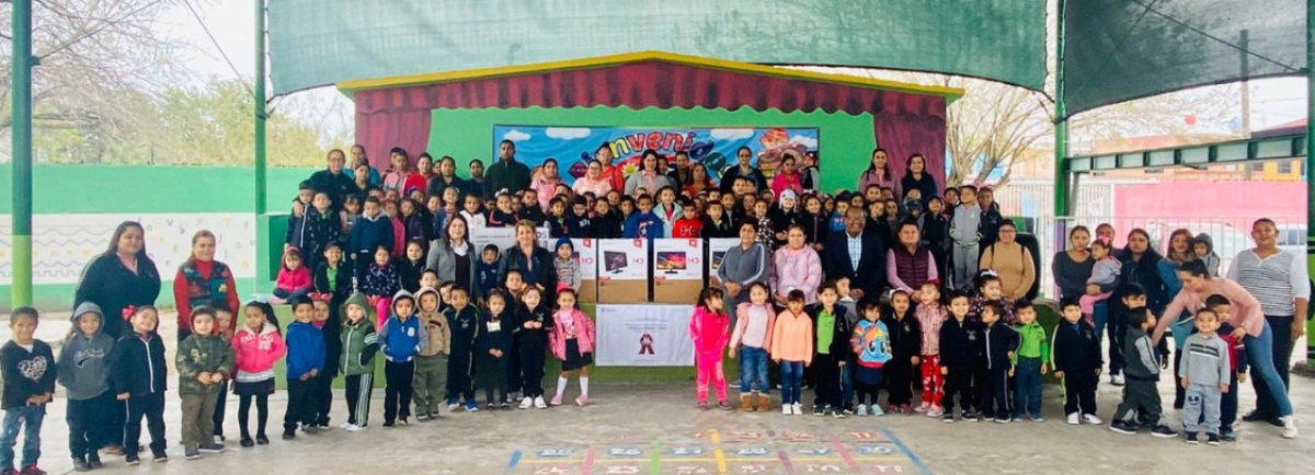 Entregan apoyos a planteles educativos, autorizados por el alcalde Mario López