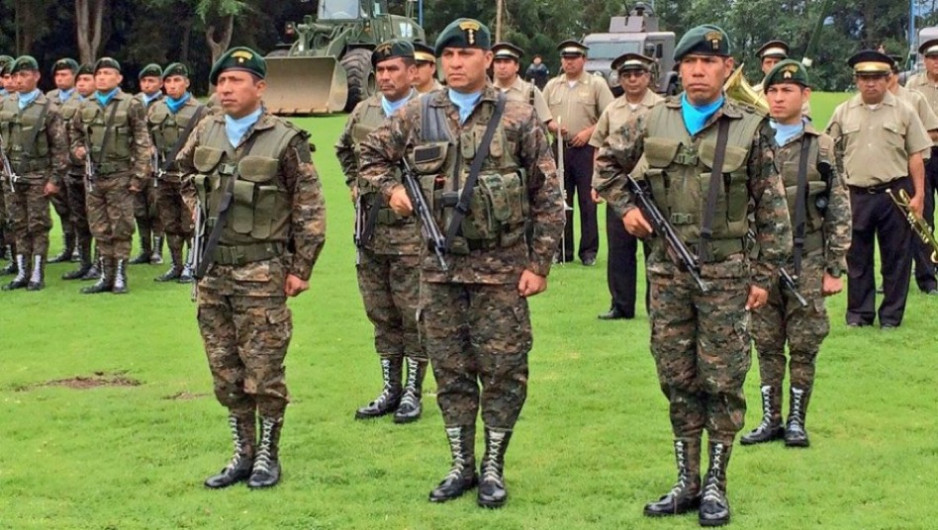 Conmemora Guatemala Día del Ejército con ausencia de presidente Morales