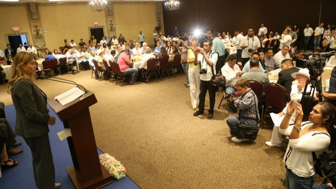 Administración pública recibe de ciudadanos mejores reglamentos