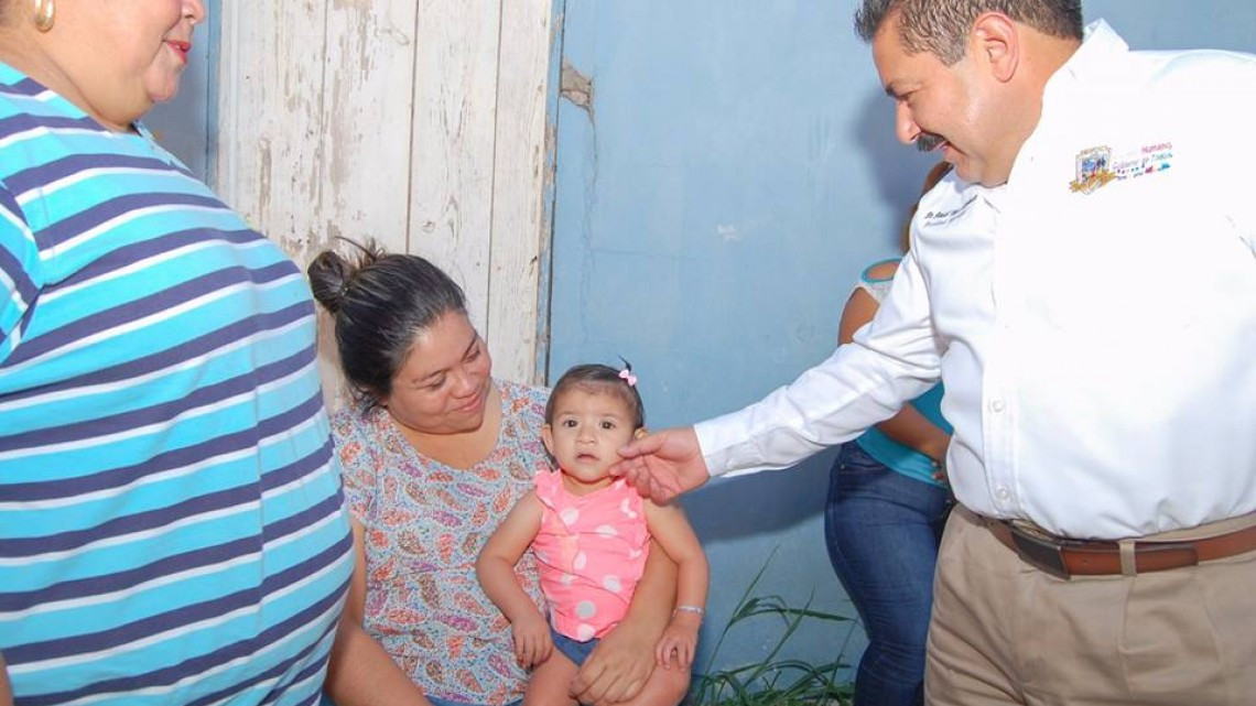 Alcalde se reúne a escuchar a vecinos