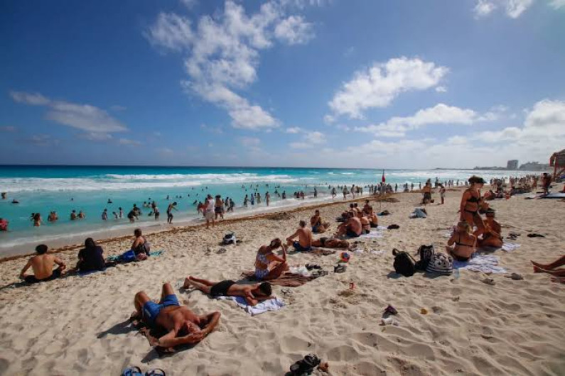 Senado avala reforma de vacaciones dignas ampliando de 6 a 12 días