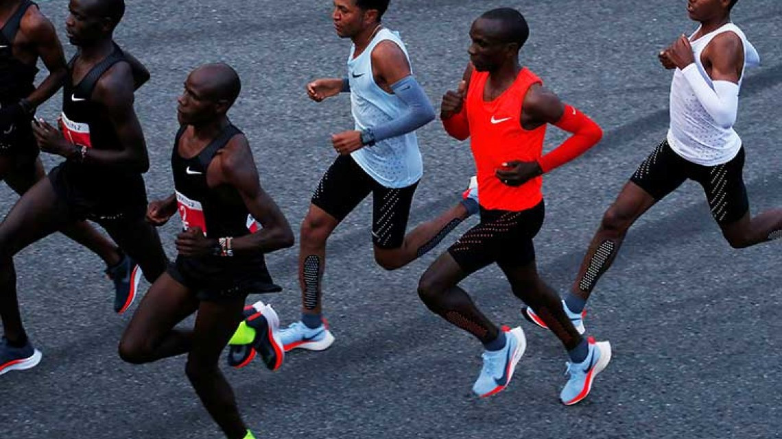 Eliud Kipchoge corre el maratón más rápido de la historia
