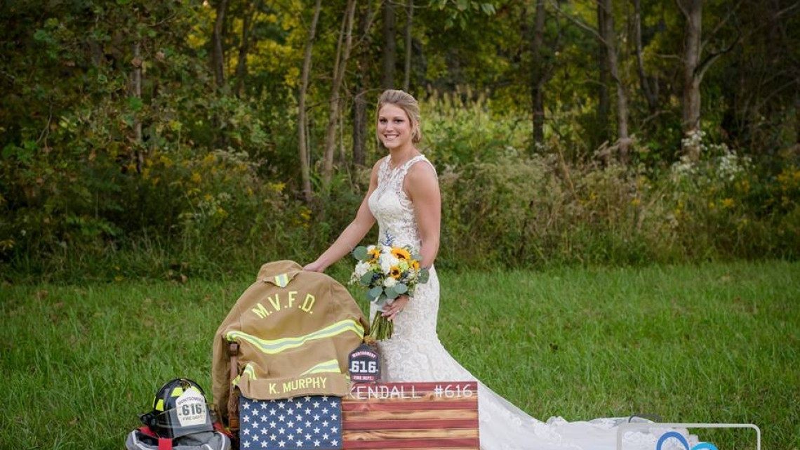 ¡Hermoso detalle! Mujer recuerda a su prometido muerto con sesión de fotos