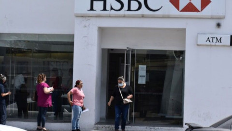 Instituciones bancarias de Nuevo Laredo exhortan a sus clientes a realizar sus operaciones con anticipación