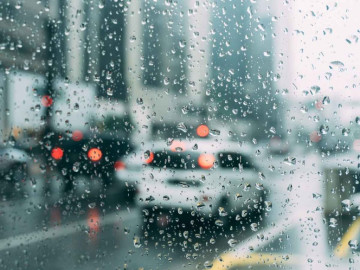 Niña de dos años muere encerrada en automóvil