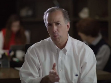 Propone Meade “Salario para jefas de familia”