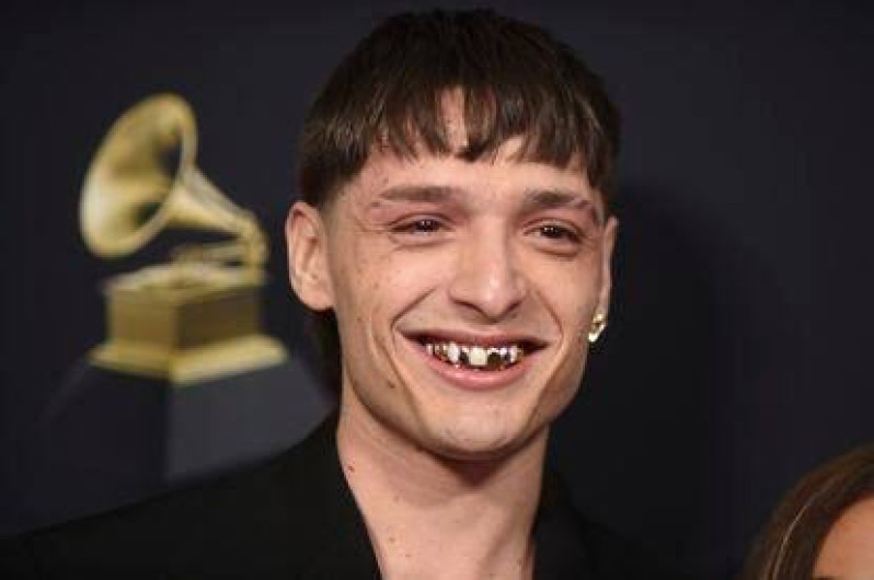 Peso Pluma gana su primer Grammy