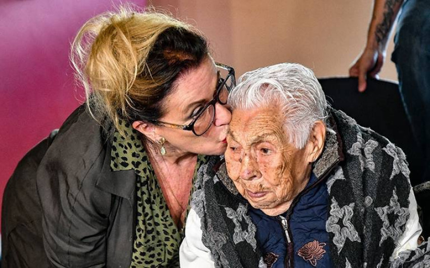 Fallece Eva Mange, abuelita de Thalía y Laura Zapata