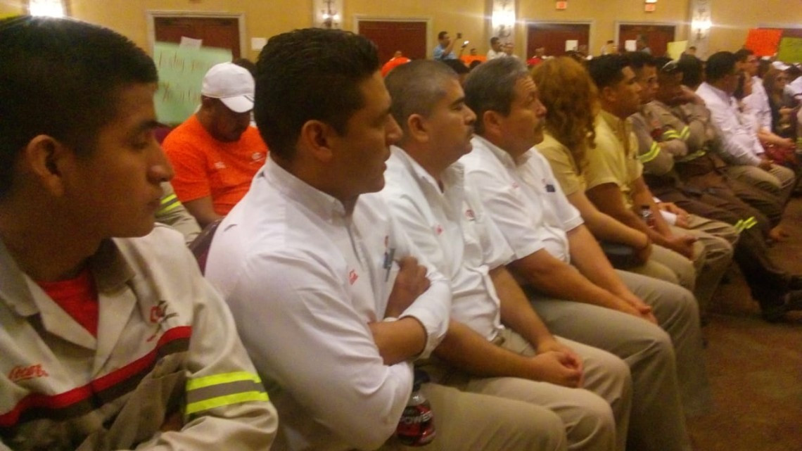 Se reúnen 500 empleados de Coca Cola Matamoros que sí quieren trabajar