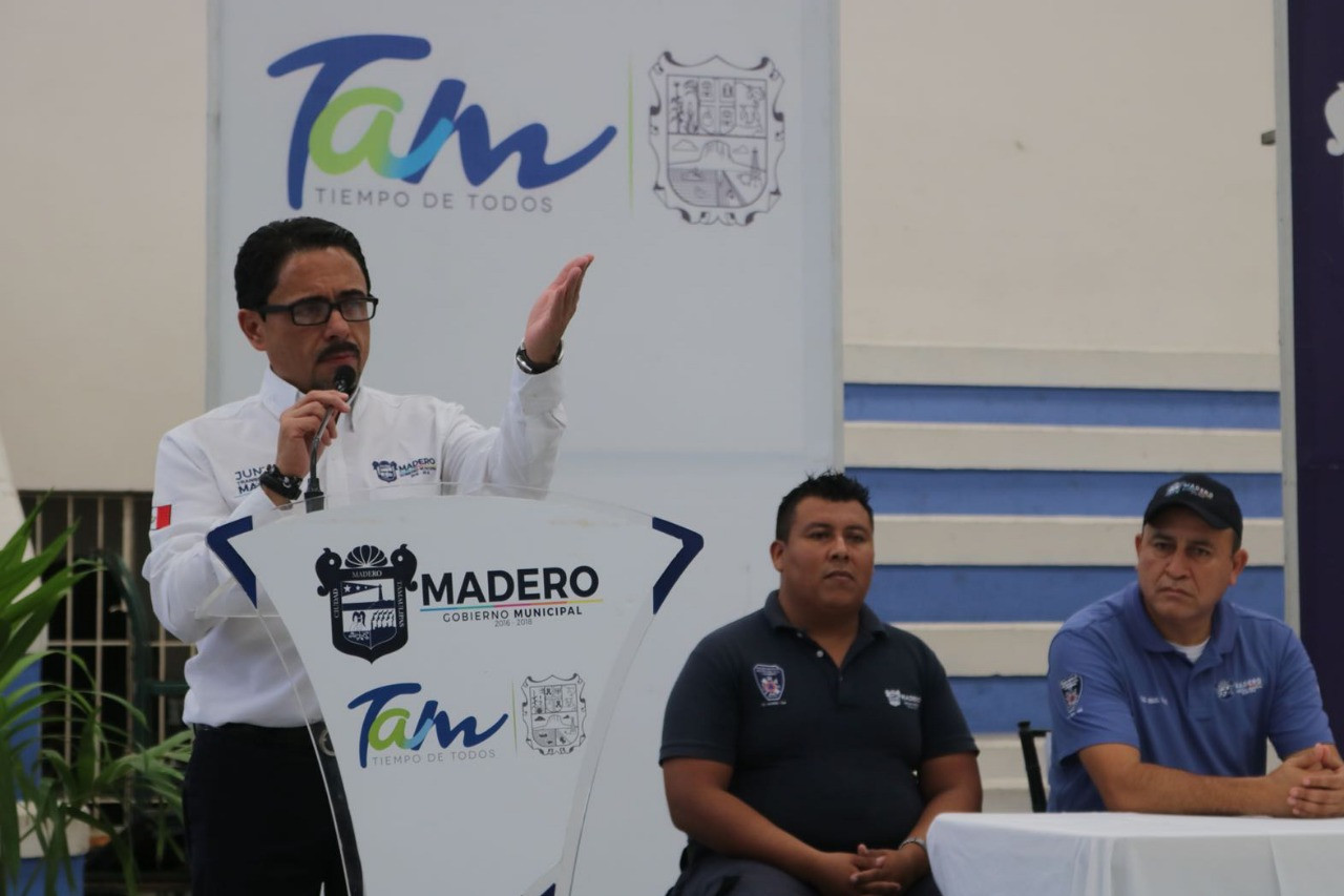 Gobierno de Ciudad Madero reconoce acciones de heroísmo y compromiso de los Bomberos