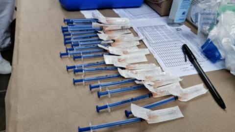 COEPRIS cubrió con personal local vacunación de adultos mayores y maestros