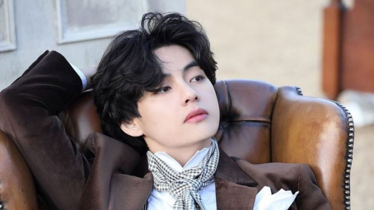 El cantante V de BTS lanzará su primer álbum de estudio en solitario en septiembre