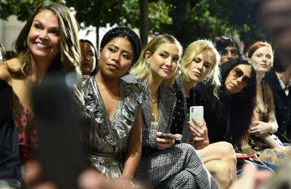 Yalitza Aparicio deslumbra en el desfile de Michael Kors en la NYFW