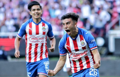 Chivas vence 2-0 al León