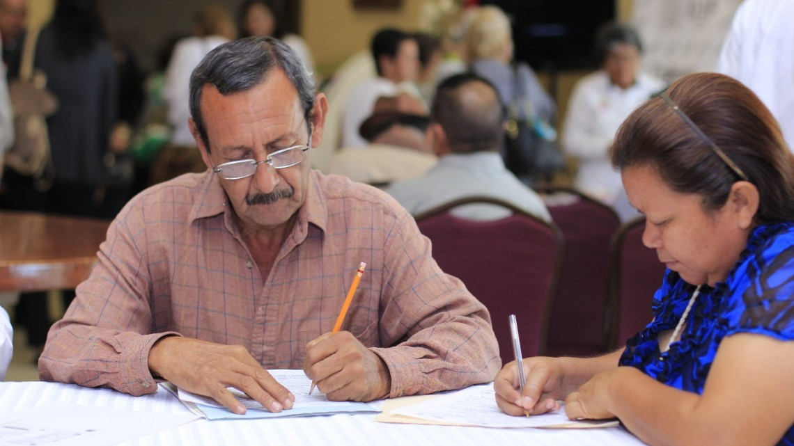 Asisten 326 a 5a Feria Nacional de Empleo para personas vulnerables