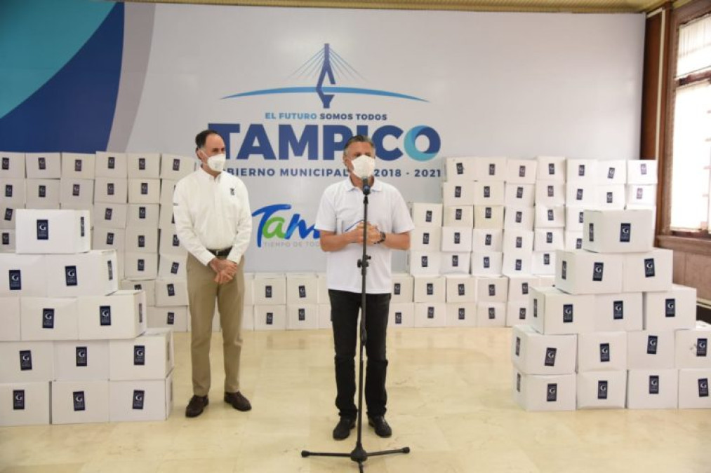 Recibe Chucho Nader, importante donativo de Grupo Garel en apoyo a grupos vulnerables