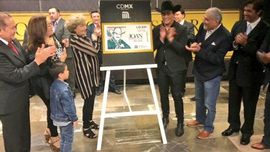 Joan Sebastian ya tiene su propio boleto del metro