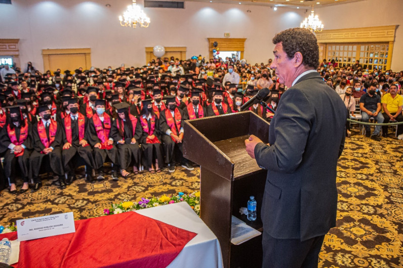 Reconocen liderazgo del alcalde Mario López, en ceremonia de graduación de CBTIS 189