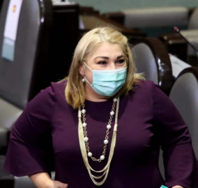 Diputada Adriana Lozano dona otros dos meses mas de su sueldo para familias vulnerables
