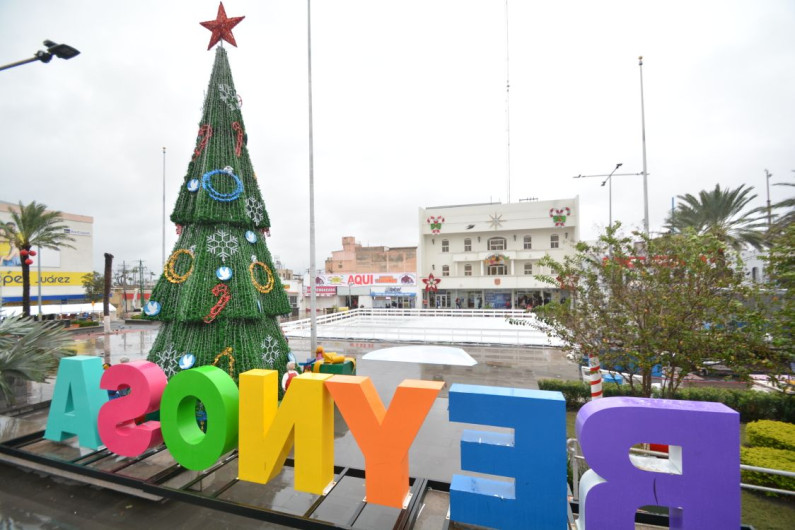 Pista de Hielo y encendido del Pino Navideño serán inaugurados