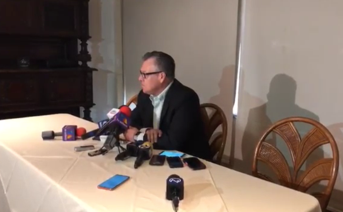 Rigoberto Ramos exhorta a Maki Ortiz a ‘’sensibilizarse’’ con ‘’taqueros y eloteros’’.