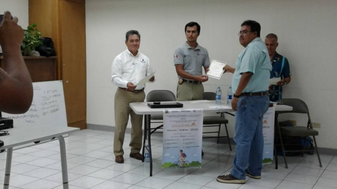 Brindan pláticas de primeros auxilios a ciclistas