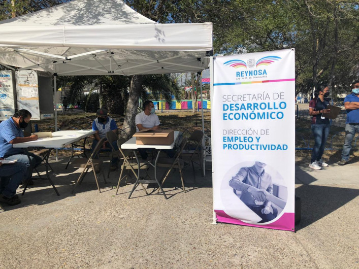 Promueve Gobierno Municipal empleo a la puerta de los solicitantes