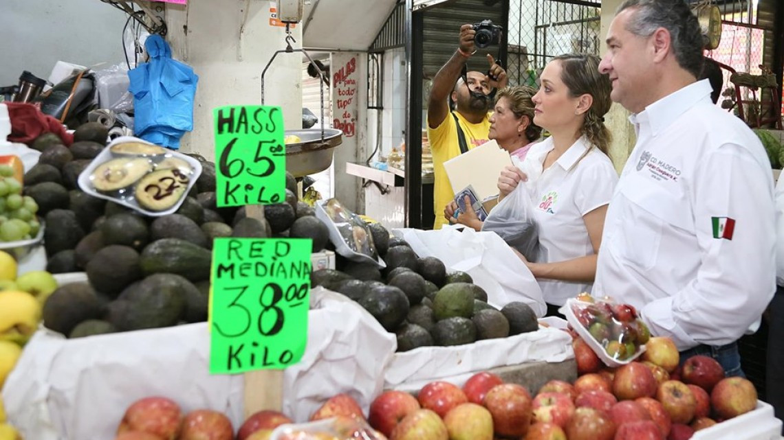 Realizan visita masiva al mercado “18 de Marzo”