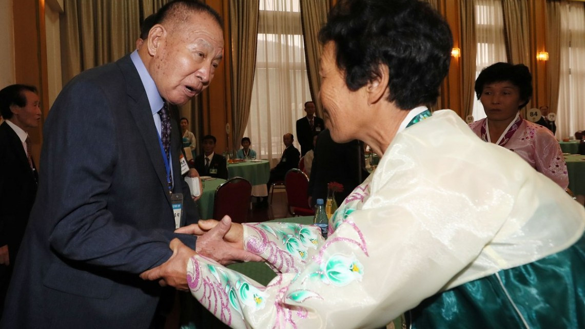 Familias separadas tras la Guerra de Corea se reúnen décadas después