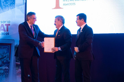 Gobernador y rector presiden lanzamiento de la Fundación UAT