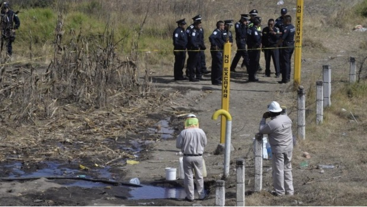 Pemex cancela permisos a 103 gasolineras por vinculos con huachicoleros