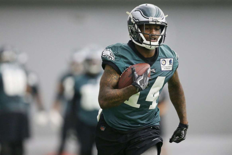 Mike Wallace queda fuera indefinidamente con Filadelfia
