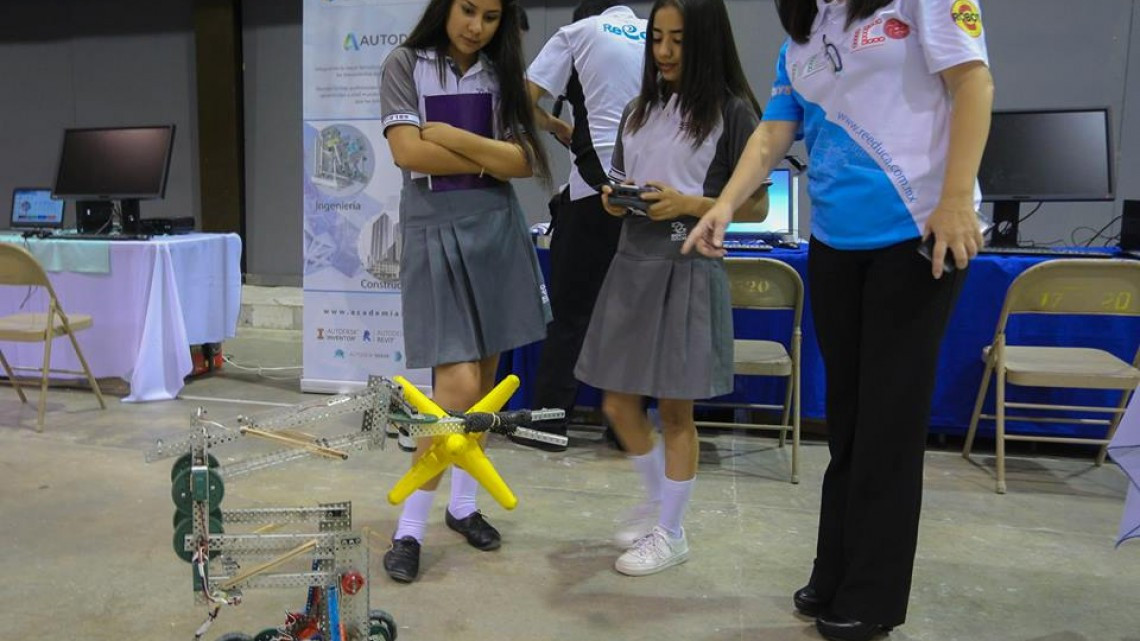 Matamorenses disfrutan del "Primer Magno Evento de Ciencia y Tecnología"
