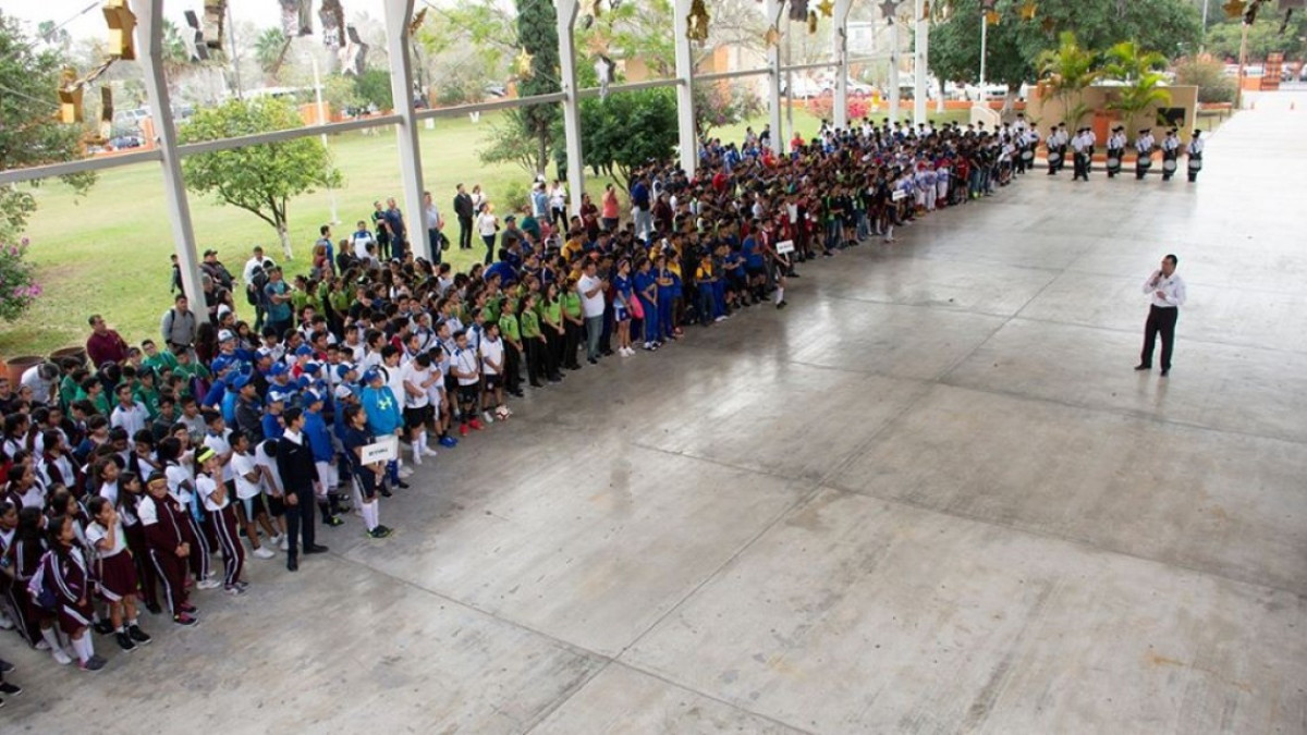 Realizan Juegos Deportivos Escolares de Educación Básica Secundaria