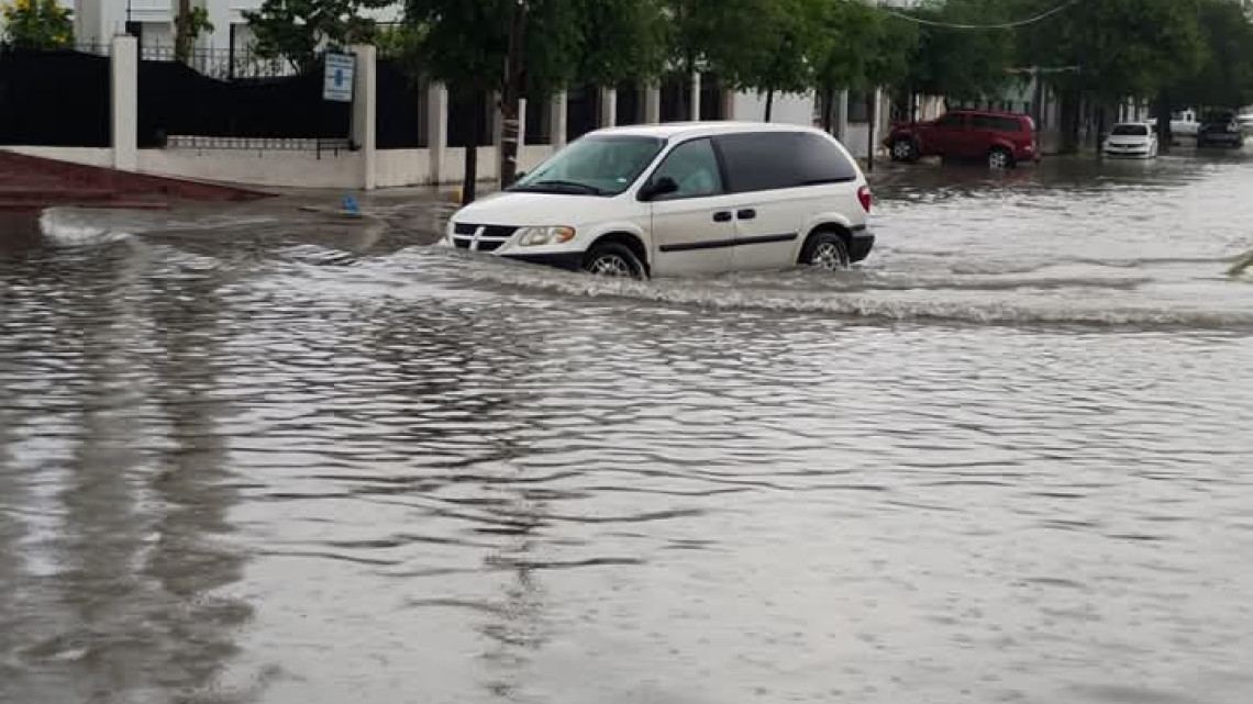 Caída de 2.5 pulgadas de lluvia provoca inundaciones en Matamoros