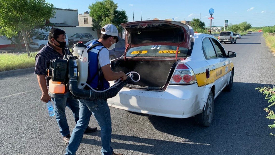 Refuerza Gobernador Francisco García Cabeza de Vaca las jornadas de desinfección vehicular en Reynosa contra el COVID-19