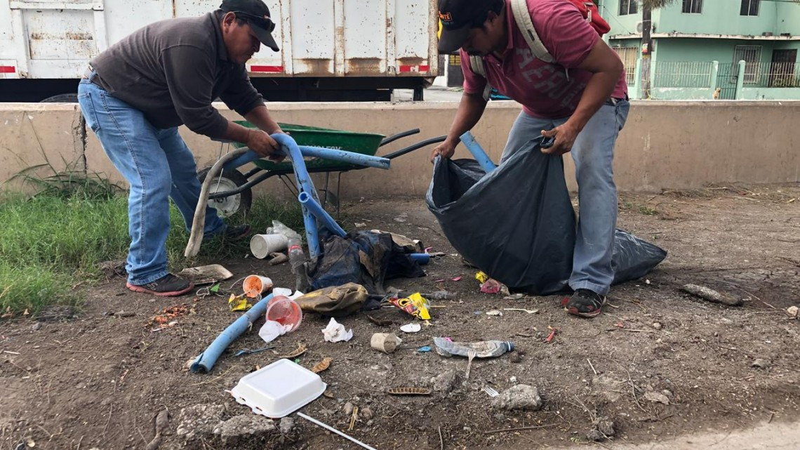 Desalojan a comerciantes del parque Periférico 