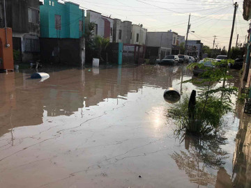 Fuerte lluvia deja inundaciones en Matamoros