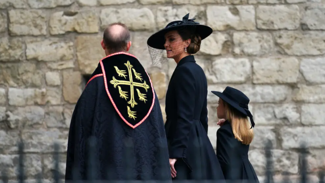 Funeral de la reina Isabel II: El féretro es trasladado al Castillo de Windsor 