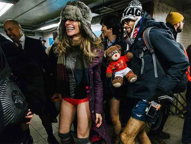 Viajan en metro de NY ¡sin pantalones!