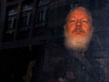 Assange reclama presión de EU para extradición