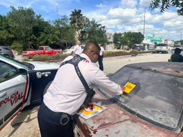 Retira Tránsito y Vialidad de Reynosa autos abandonados y chatarra